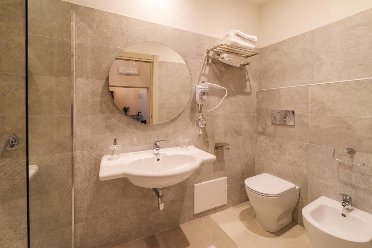 Waterfront Suites Cagliari Exterior photo